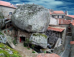 Монсанто - селище серед каменів