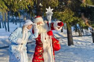 Праздник в костюме Деда Мороза