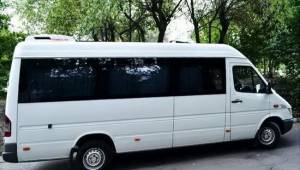 Аренда микроавтобуса в Днепропетровске: преимущества и особенности