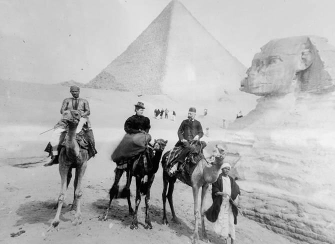 Історичне фото організованого туризму по Єгипту